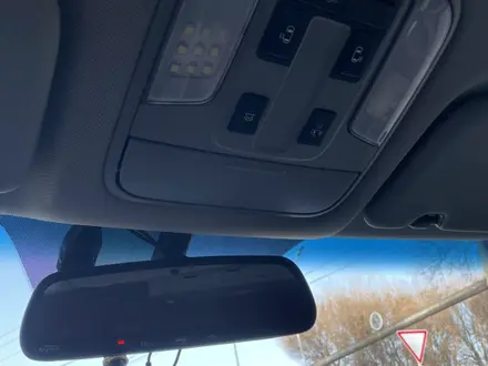 Kia Carnival 2016 года за 10 200 000 тг. в Алматы – фото 20