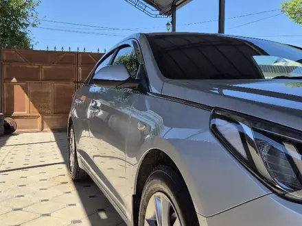 Hyundai Sonata 2016 года за 6 900 000 тг. в Шымкент – фото 3