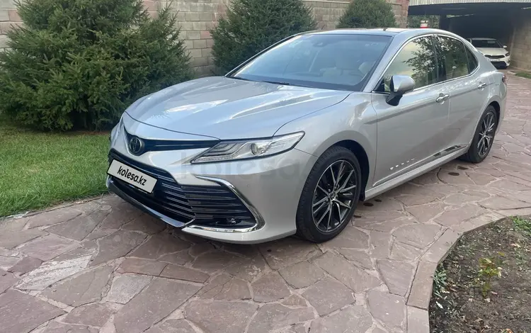 Toyota Camry 2022 года за 21 300 000 тг. в Алматы