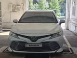 Toyota Camry 2018 года за 13 999 999 тг. в Астана – фото 2