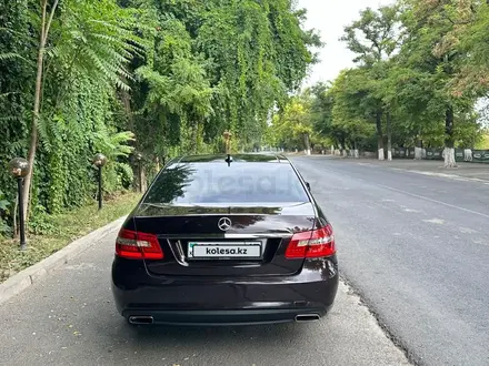 Mercedes-Benz E 300 2010 года за 9 000 000 тг. в Шымкент – фото 2