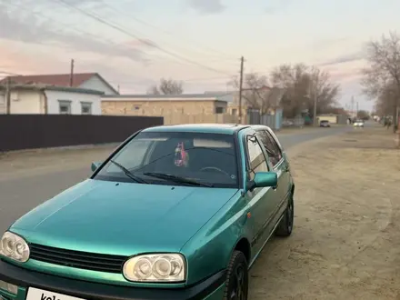 Volkswagen Golf 1993 года за 1 700 000 тг. в Актобе – фото 2