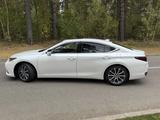 Lexus ES 250 2018 года за 16 390 000 тг. в Астана – фото 4