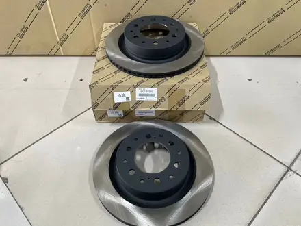 Диск тормозной задний Lx600 LC300 21-25 за 1 000 тг. в Алматы