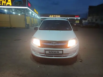 ВАЗ (Lada) Granta 2190 2013 года за 2 300 000 тг. в Уральск – фото 2