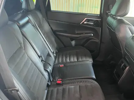 Mitsubishi Outlander 2021 года за 14 200 000 тг. в Алматы – фото 7