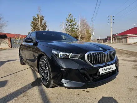 BMW 520 2024 года за 36 000 000 тг. в Алматы – фото 22