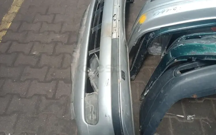 Бампер передний задинй оргинал за 35 000 тг. в Алматы