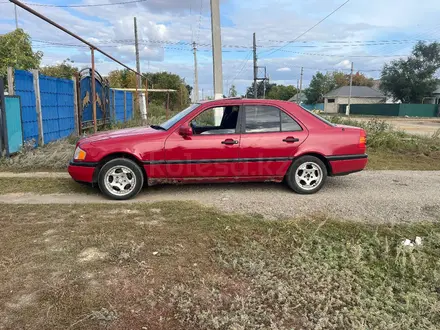 Mercedes-Benz C 180 1994 года за 1 500 000 тг. в Актобе – фото 3