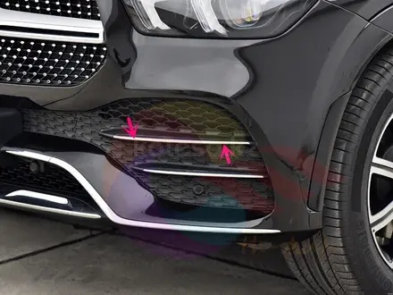 Хром переднего бампера Mercedes — Benz GLE V167 AMG 2019-2023 за 29 000 тг. в Алматы