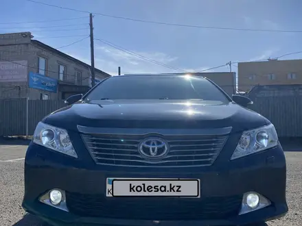 Toyota Camry 2013 года за 10 000 000 тг. в Семей – фото 2