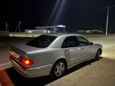 Mercedes-Benz E 280 2000 года за 5 000 000 тг. в Алматы – фото 4