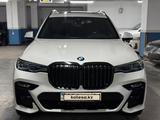 BMW X7 2021 года за 53 000 000 тг. в Астана