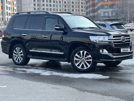 Toyota Land Cruiser 2019 года за 34 000 000 тг. в Алматы