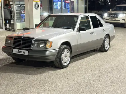 Mercedes-Benz E 260 1991 года за 2 000 000 тг. в Караганда