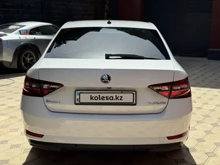 Skoda Superb 2019 года за 13 500 000 тг. в Алматы – фото 4