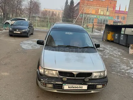 Mitsubishi Chariot 1995 года за 1 380 000 тг. в Усть-Каменогорск – фото 2