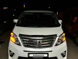 Toyota Alphard 2013 годаfor9 700 000 тг. в Актобе