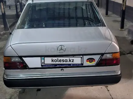 Mercedes-Benz E 230 1991 года за 2 200 000 тг. в Шымкент – фото 4