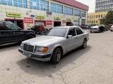 Mercedes-Benz E 230 1987 года за 1 500 000 тг. в Алматы – фото 2