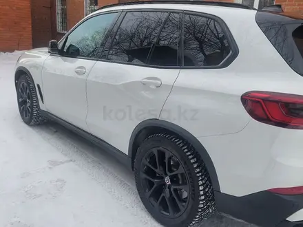 BMW X5 2018 года за 32 500 000 тг. в Петропавловск – фото 5