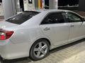 Toyota Camry 2012 года за 7 500 000 тг. в Атырау – фото 15