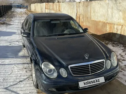 Mercedes-Benz E 240 2002 года за 3 500 000 тг. в Атырау – фото 3