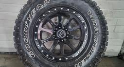 5 балонов Goodyear wrangler 285 70 17 без дисков за 150 000 тг. в Караганда