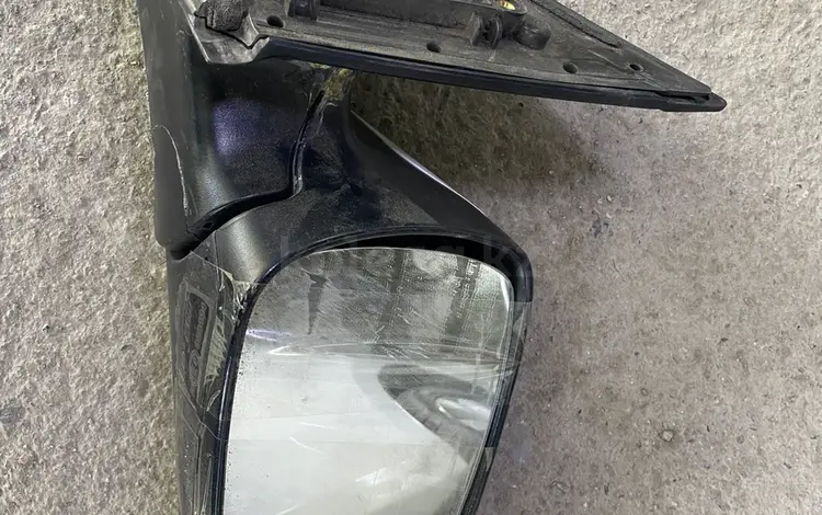 Зеркало правое на запчасти за 10 000 тг. в Алматы