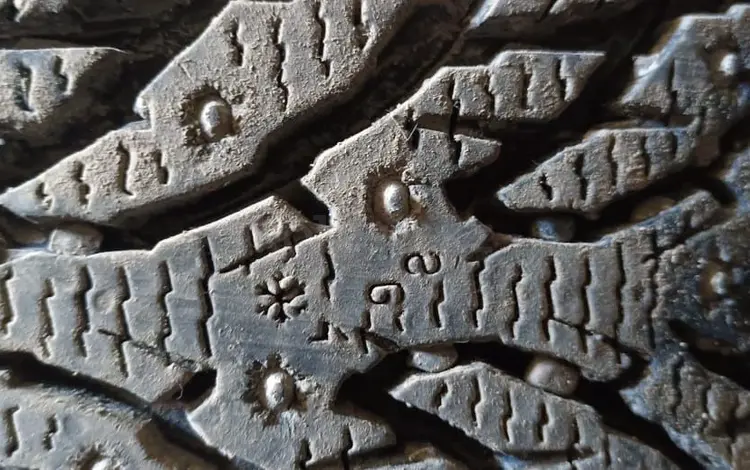 Шины nokian hakkapeliitta 9 suv 215/65 r16 за 120 000 тг. в Усть-Каменогорск