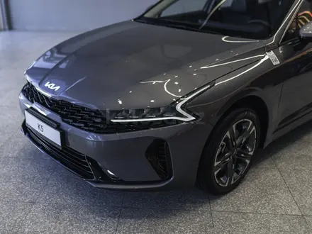 Kia K5 Luxe 2026 года за 14 290 000 тг. в Алматы – фото 2