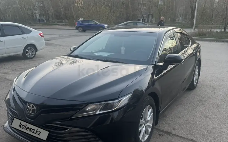 Toyota Camry 2019 года за 11 900 000 тг. в Жезказган