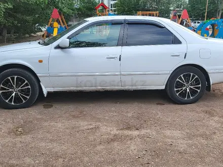 Toyota Camry 1999 годаүшін3 000 000 тг. в Балхаш – фото 2