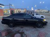 Toyota Camry 2004 года за 5 000 000 тг. в Уральск – фото 4