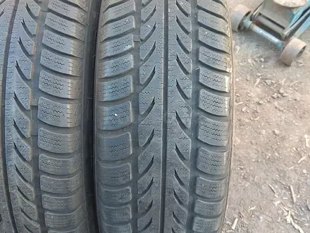 Шины 195/65 R15: 2 шт. — "Rotex W4000" (Китай) и 2 шт. — "Ha за 85 000 тг. в Астана – фото 7