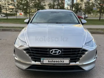 Hyundai Sonata 2021 года за 8 850 000 тг. в Астана – фото 2