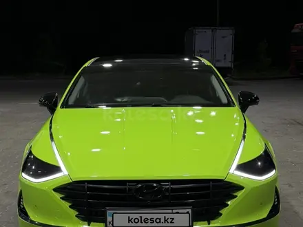 Hyundai Sonata 2022 года за 13 500 000 тг. в Усть-Каменогорск