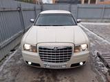 Chrysler 300C 2005 года за 4 500 000 тг. в Петропавловск – фото 3
