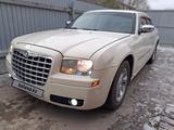 Chrysler 300C 2005 года за 4 500 000 тг. в Петропавловск – фото 4