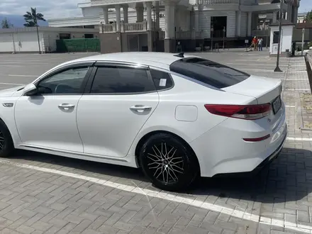 Kia K5 2018 года за 9 000 000 тг. в Алматы – фото 3