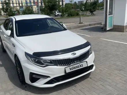 Kia K5 2018 года за 9 000 000 тг. в Алматы