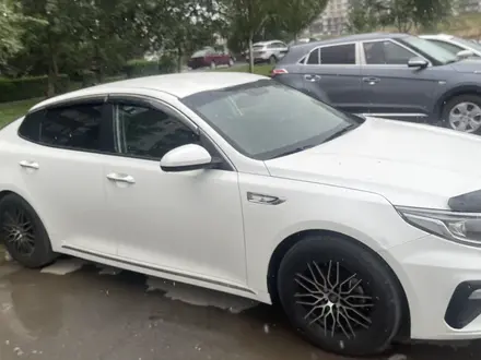 Kia K5 2018 года за 9 000 000 тг. в Алматы – фото 11