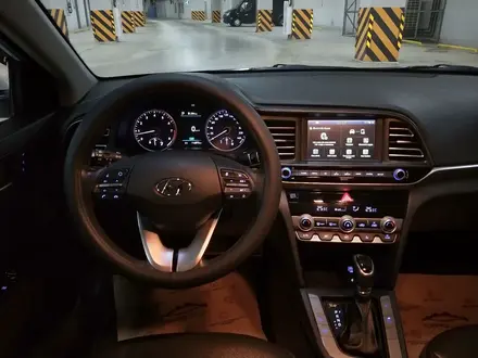 Hyundai Elantra 2020 года за 9 600 000 тг. в Актобе – фото 14