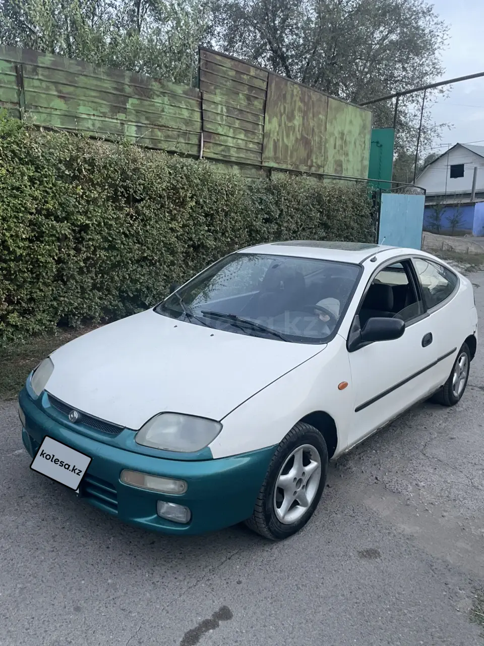 Mazda 323, 1996