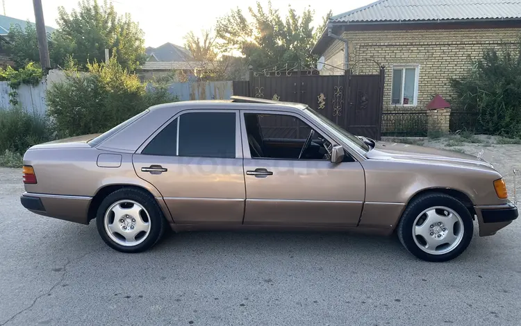 Mercedes-Benz E 200 1993 года за 2 000 000 тг. в Кызылорда