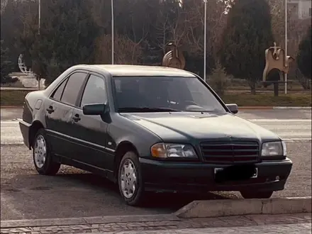 Mercedes-Benz C 200 1994 года за 1 600 000 тг. в Тараз