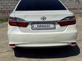 Toyota Camry 2017 года за 10 500 000 тг. в Шымкент – фото 3