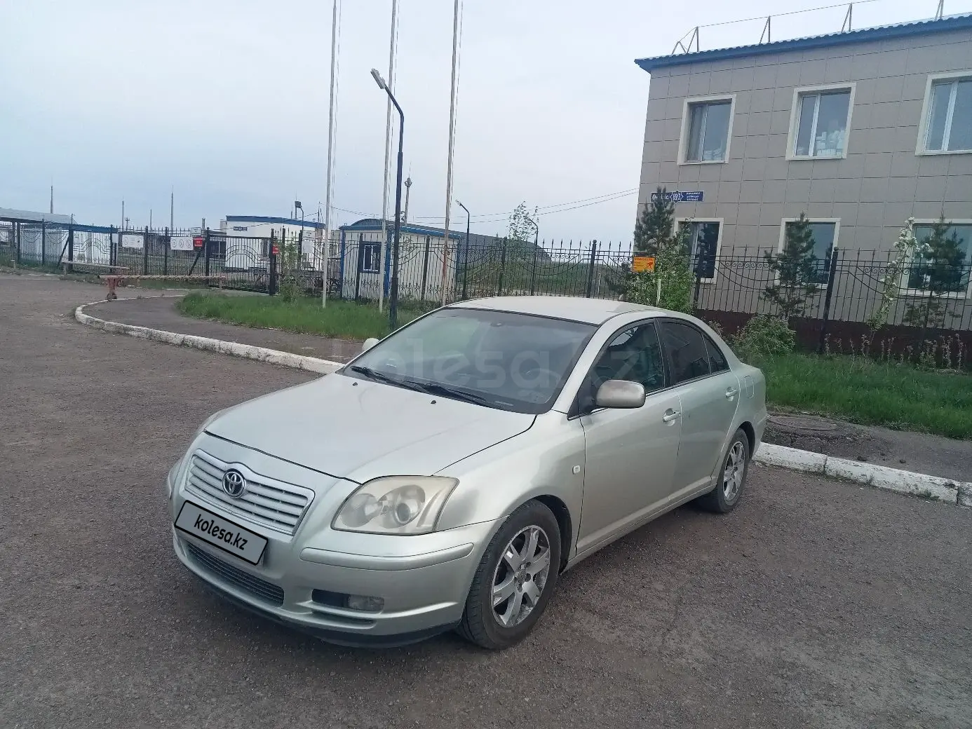Toyota Avensis, 2003