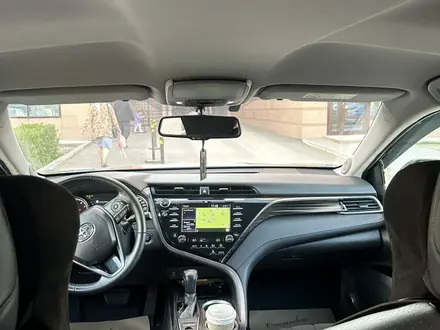 Toyota Camry 2018 года за 16 500 000 тг. в Астана – фото 7