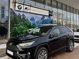 Toyota RAV4 2021 года за 17 500 000 тг. в Астана